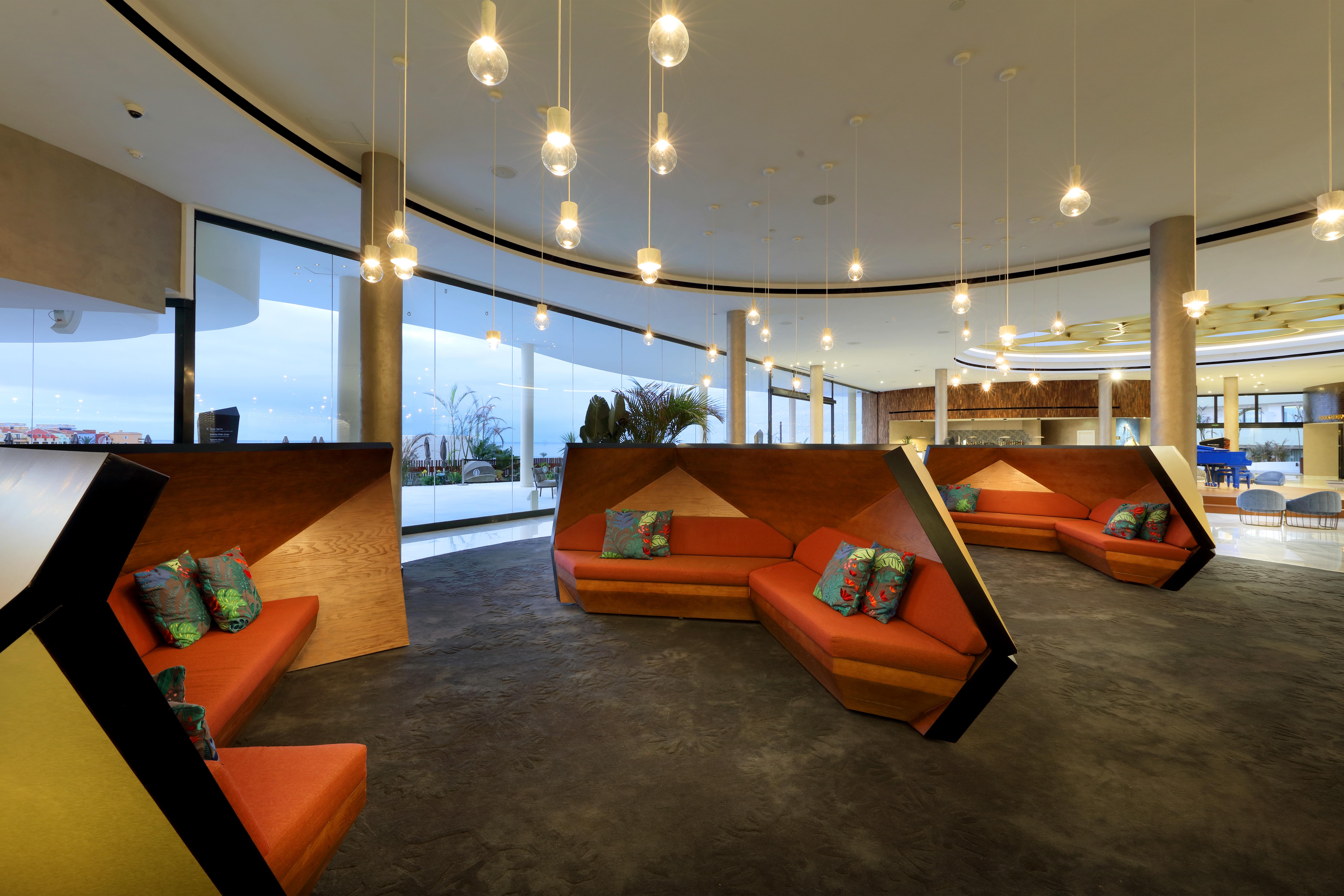 Hard Rock Hotel Tenerife Адехе Екстериор снимка The interior of the lounge