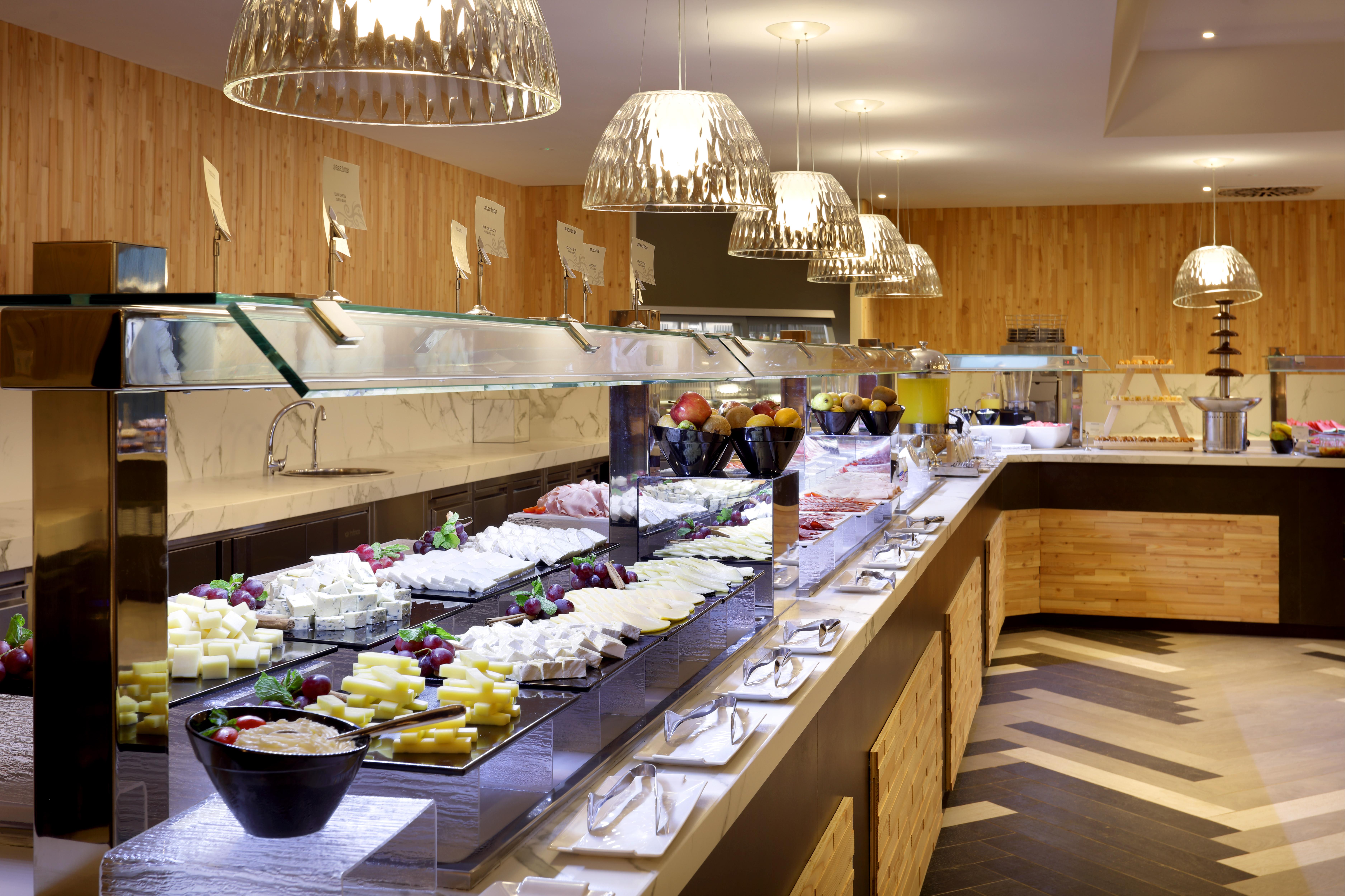 Hard Rock Hotel Tenerife Адехе Екстериор снимка A salad bar