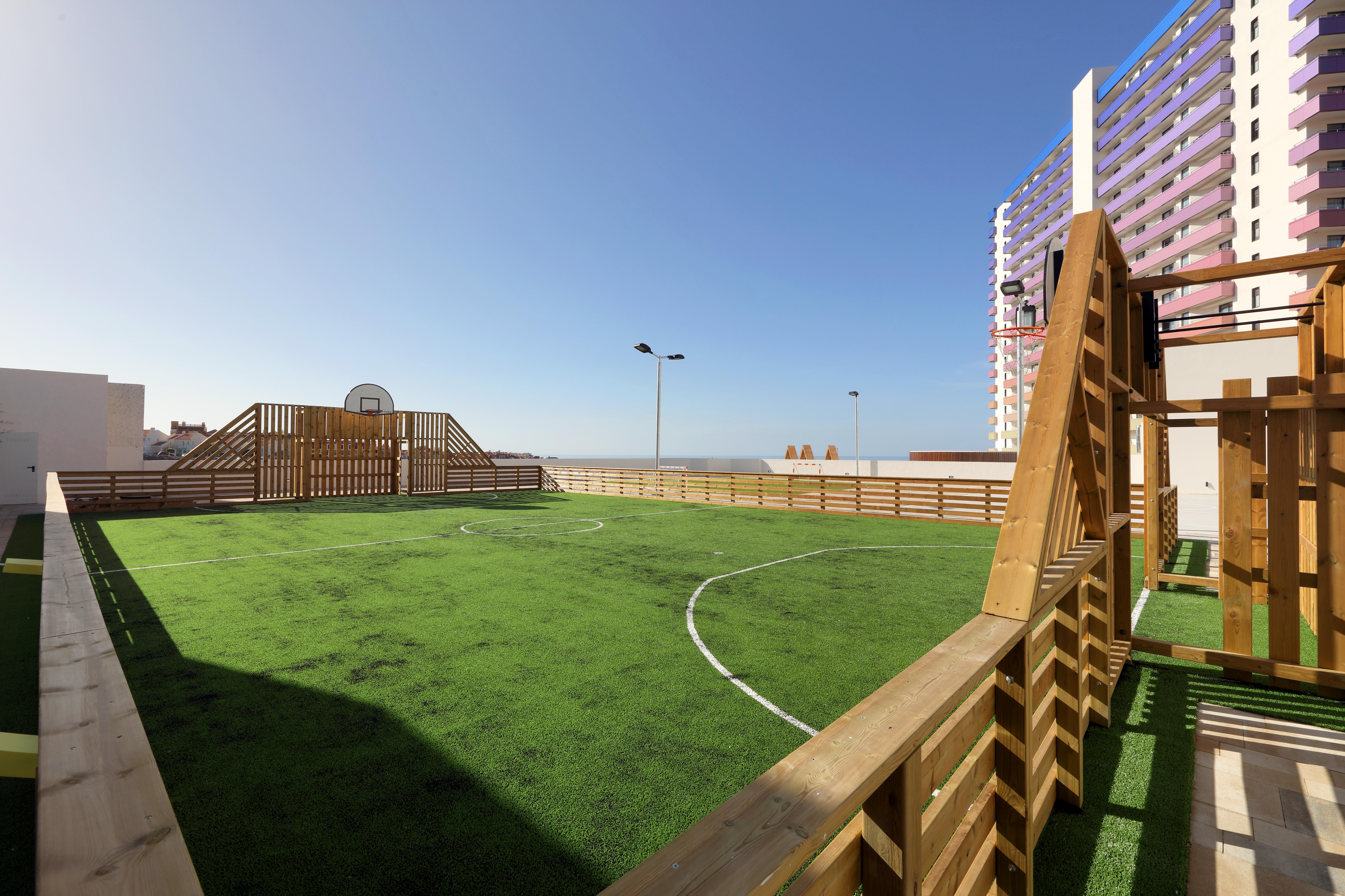 Hard Rock Hotel Tenerife Адехе Екстериор снимка The football field