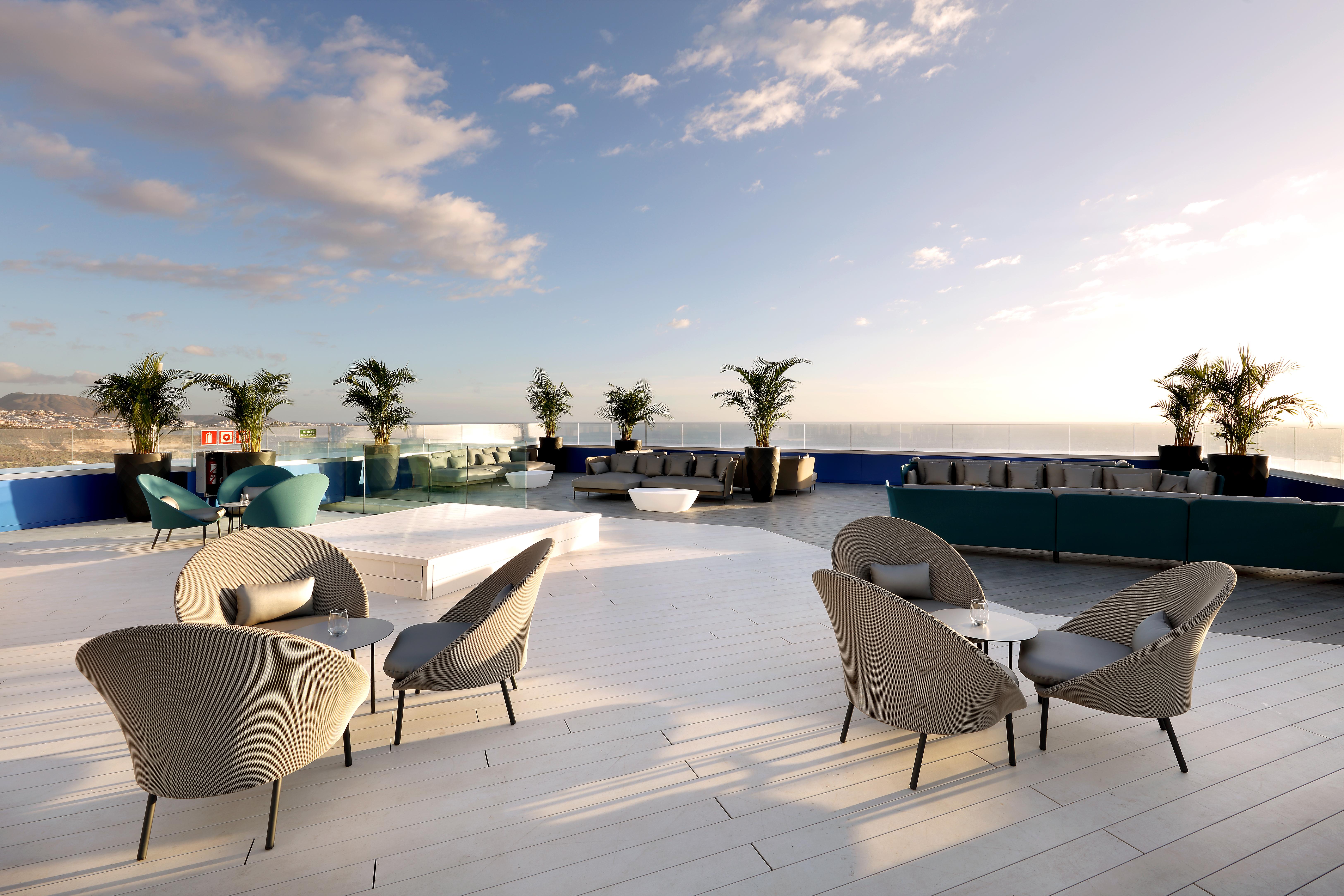 Hard Rock Hotel Tenerife Адехе Екстериор снимка Skyline